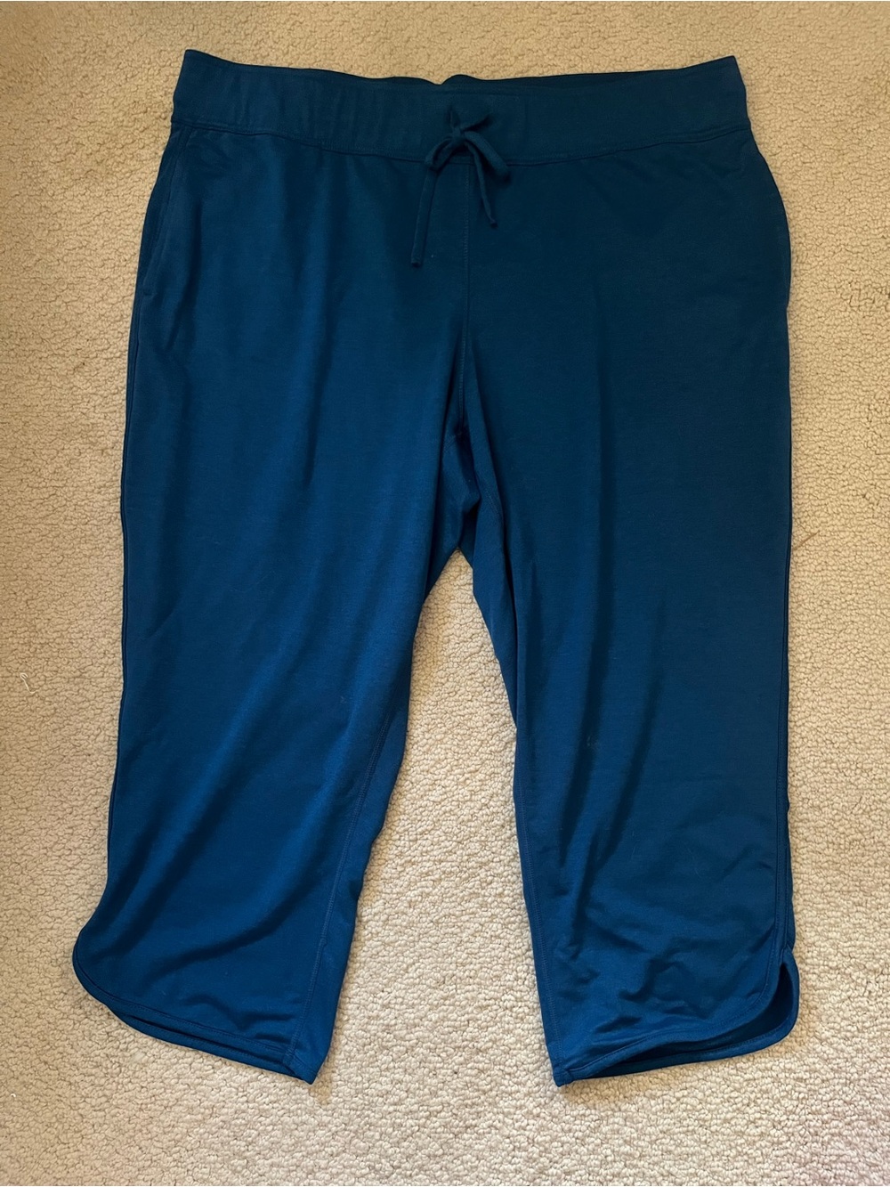 Women’s Capri Joggers with Drawstring Waist